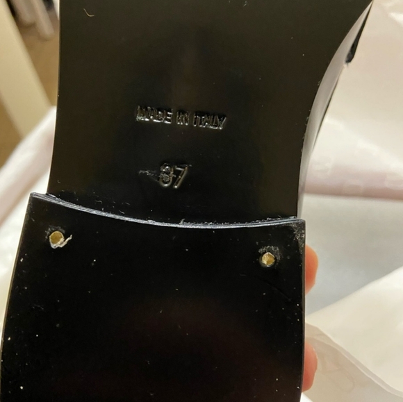 Valentino VLOGO Chain Loafers - Picture 5 of 5